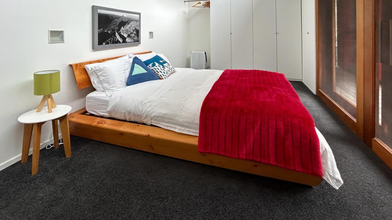 Вилла The Orange House Premaydena Экстерьер фото